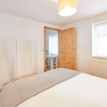 Host & Stay - Little Treasure Whitby Luaran gambar
